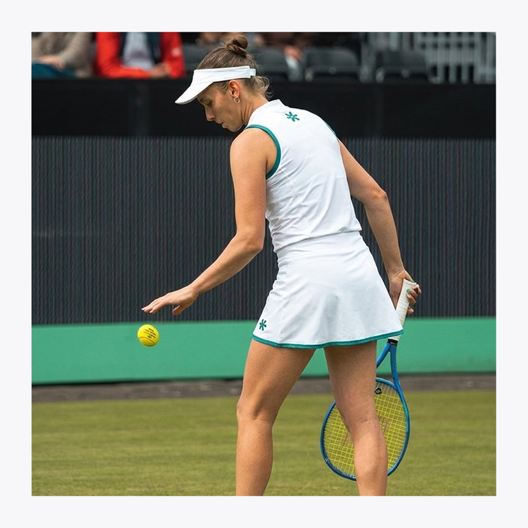 Osaka World Floucy Active Skort London White| #LondonWhite | Elise Mertens Wimbledon Tennis Serve