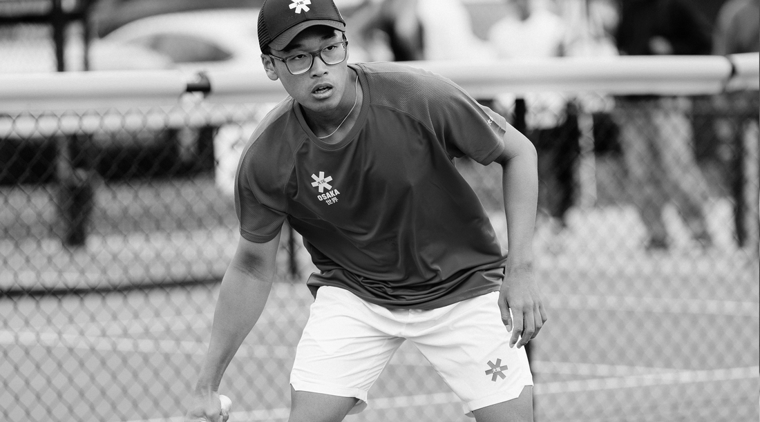 OSAKA Pickleball Athlete Ninh Nguyen walking onto the court