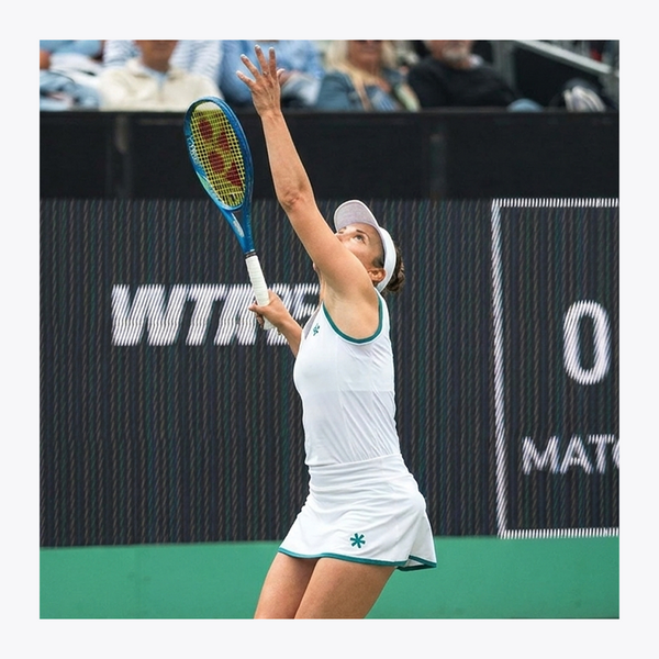 Osaka World Floucy Active Skort London White| #LondonWhite | Elise Mertens Tennis serce hit