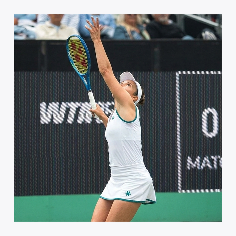 Osaka World Floucy Active Skort London White| #LondonWhite | Elise Mertens Tennis serce hit